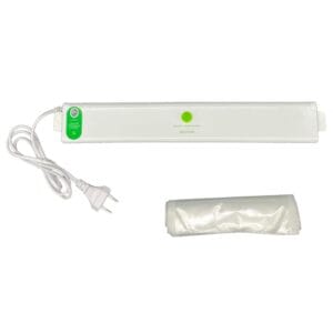 Sacs d'aliments sous vide, légumes et viandes, pour illustrer les bénéfices de la conservation alimentaire avec une soude sac.