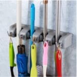 Support Balai rangement mural poigne raclette ranger serpillères brosses cuisine stocker emplacement mur accroche porte salle de bain economiseur espace