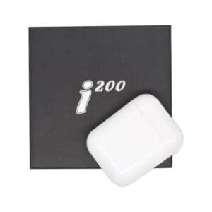 Écouteurs sans fil i200 Bluetooth 5.0 dans leur boîtier de charge, parfaits pour une utilisation mobile au Maroc.