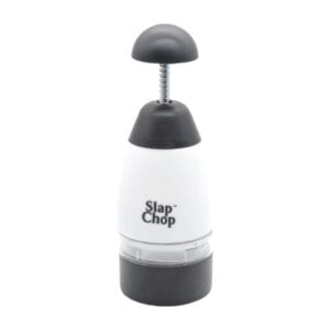 Hachoir manuel légumes multifonction BrefShop en action, coupant des oignons avec précision en acier inoxydable.