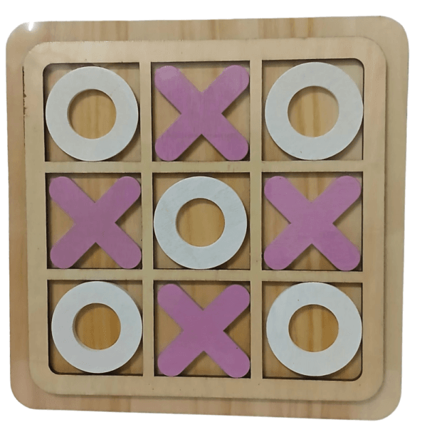 Jeu de Tic-Tac-Toe en bois avec des pièces encastrables. La grille $3 \times 3$ est remplie de neuf pièces : cinq 'X' roses et quatre 'O' blancs.