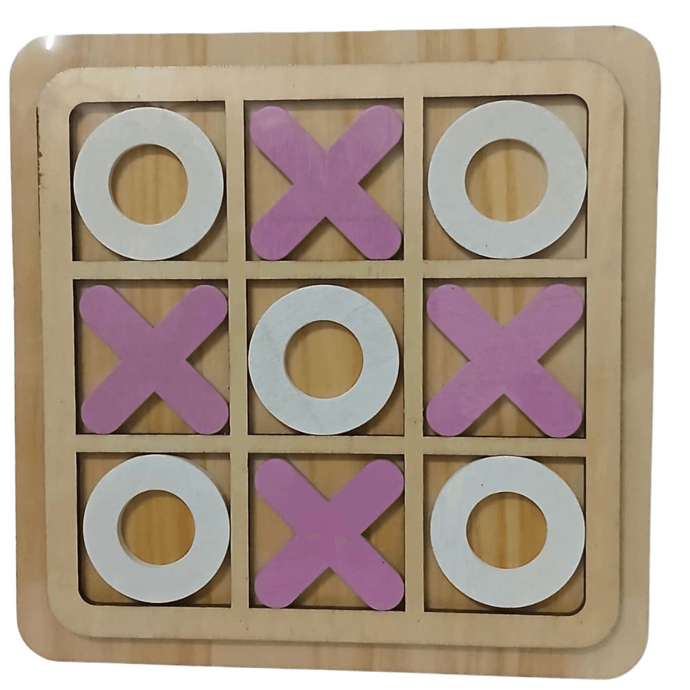 Jeu de Tic-Tac-Toe en bois (Morpion) Classique en Bois Jeu de Tic-Tac-Toe en bois avec des pièces encastrables. La grille $3 \times 3$ est remplie de neuf pièces : cinq 'X' roses et quatre 'O' blancs.