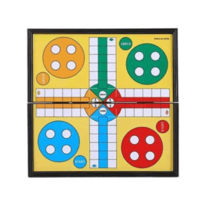 Plateau de jeu magnétique de Ludo, déplié, montrant les quatre zones de couleur (rouge, bleu, vert, jaune) et la zone centrale "HOME".