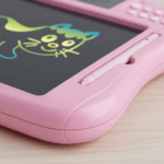 Gros plan sur la qualité de fabrication et les finitions robustes du tableau intelligent BEI TIAN.