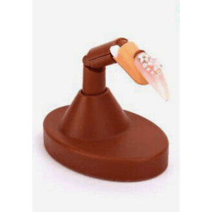 main entraînement ongles pour nail art et entraînement à la maison pour débutantes.