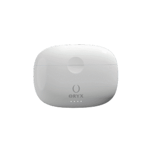 Écouteurs Bluetooth ANC ORYX Bfree Magnus noirs posés sur leur étui de charge sans fil pour une écoute immersive au Maroc.