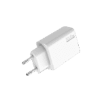 Adaptateur secteur ORYX compact pour smartphone, montrant les protections de surtension, parfait pour les voyages.