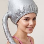 bonnet cheveux chauffant bonnet de séchage à poser sur la tête avec tuyau flexible, pour sécher et coiffer les cheveux à domicile, disponible sur BrefShop.ma