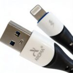 câble usb a vers lightning aroma avec gaine en silicone souple et résistante, connecteur USB-A mâle vers Lightning mâle, longueur 1000 mm, pour charger et transférer des données sur iPhone, iPad et iPod, disponible sur BrefShop.ma