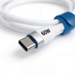 câble usb-c vers usb-c 60w avec connecteurs USB-C vers USB-C, charge rapide 60W et transfert de données 480 Mbps, vue détail qualité, disponible sur BrefShop.ma