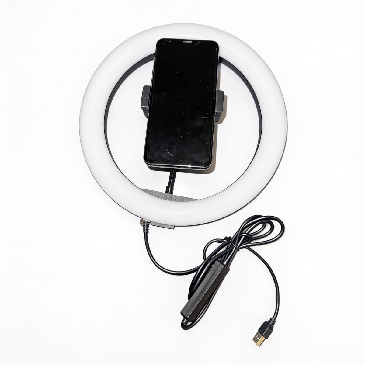 lampe annulaire pour selfie anneau lumineux LED RGB températures de couleur multiples pour photos, vidéos et beauté, disponible sur BrefShop.ma