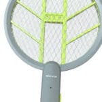 raquette anti-moustiques électrique avec éclairage LED intégré au centre et grille métallique, vue détail qualité, disponible sur BrefShop.ma