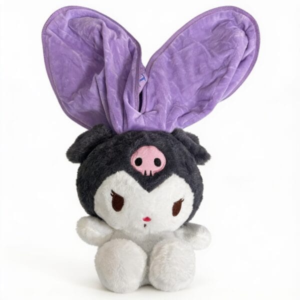 peluche kuromi grandes oreilles violettes tête noire et blanche crâne rose sur le front, peluche décorative et jouet, disponible sur BrefShop.ma